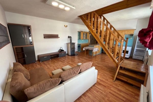 Prenájom bytu 3-izbový 80 m², Příčná, Mariánské Lázně Prenájom bytu 3-izbový 80 m², Příčná, Mariánské Lázně