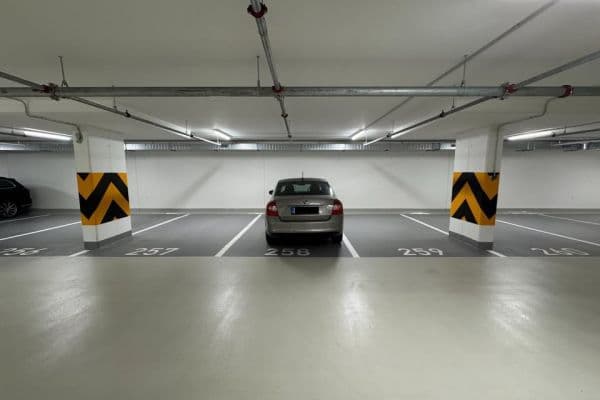 Prenájom garáže 15 m², U Průhonu, Prague Prenájom garáže 15 m², U Průhonu, Prague