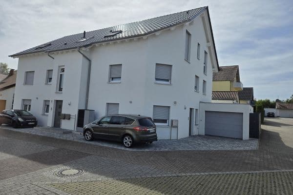 Prenájom bytu 3-izbový 82 m², Schafhaus 39, Stettfeld Prenájom bytu 3-izbový 82 m², Schafhaus 39, Stettfeld