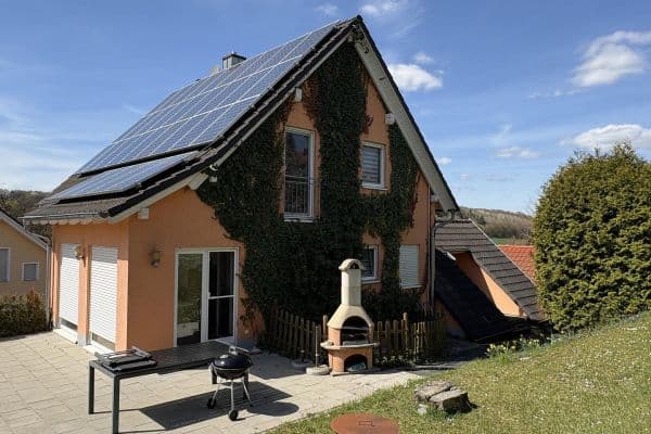 Predaj domu 185 m², pozemek 660 m², In der Beund 9, Kirchheim Predaj domu 185 m², pozemek 660 m², In der Beund 9, Kirchheim
