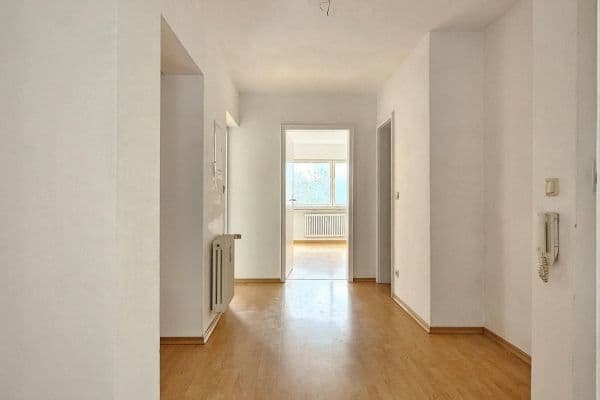 Prenájom bytu 4-izbový 109 m², Agnes-Bernauer-Str. 65, München, Bavorsko Prenájom bytu 4-izbový 109 m², Agnes-Bernauer-Str. 65, München, Bavorsko