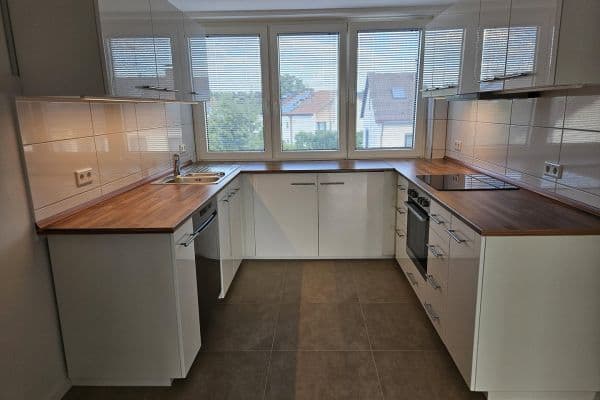 Prenájom bytu 3-izbový 78 m², Feucht Prenájom bytu 3-izbový 78 m², Feucht