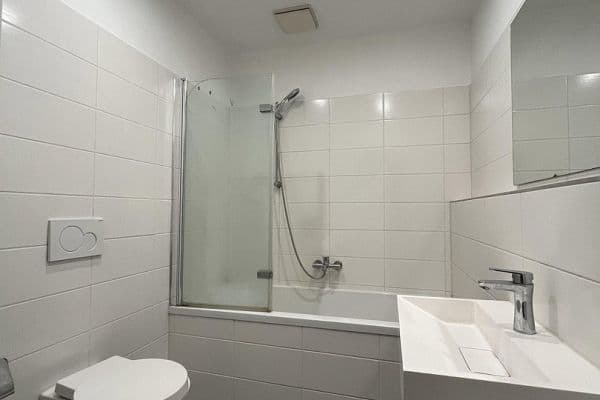 Prenájom bytu 3-izbový 78 m², Kolpingstraße 36, Zwickau, Sasko Prenájom bytu 3-izbový 78 m², Kolpingstraße 36, Zwickau, Sasko