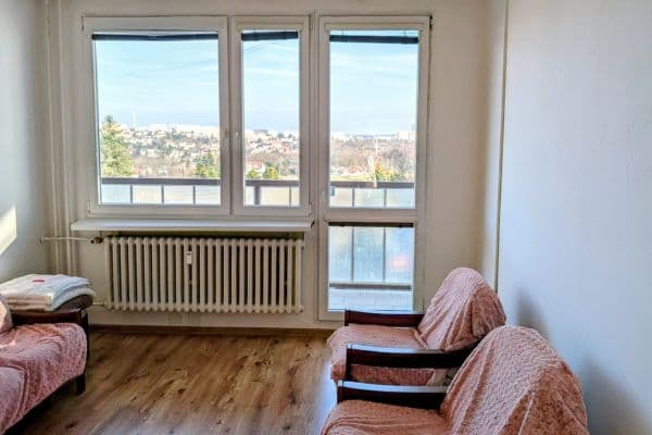 Prenájom bytu 3-izbový 56 m², Štichova, Praha Prenájom bytu 3-izbový 56 m², Štichova, Praha