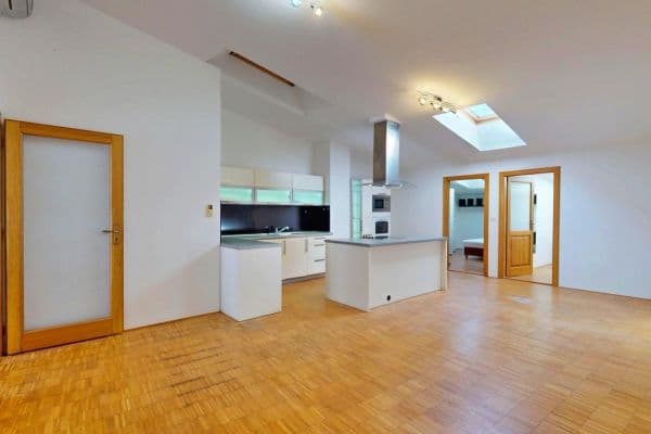 Prenájom bytu 3-izbový 75 m², Ztracená, Olomouc Prenájom bytu 3-izbový 75 m², Ztracená, Olomouc