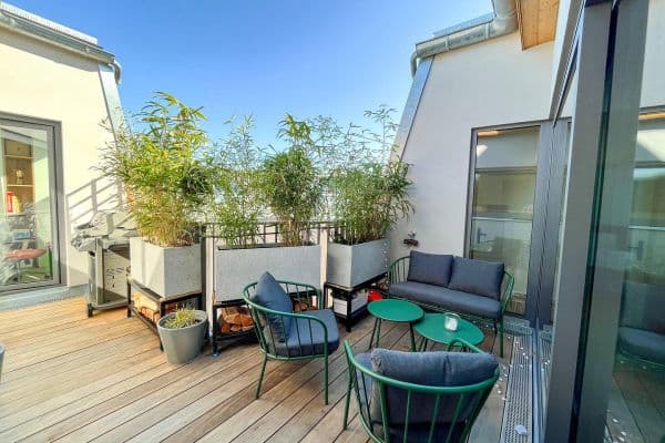Predaj bytu 3-izbový 98 m², Corinthstr. 28, Berlin, Berlín Predaj bytu 3-izbový 98 m², Corinthstr. 28, Berlin, Berlín
