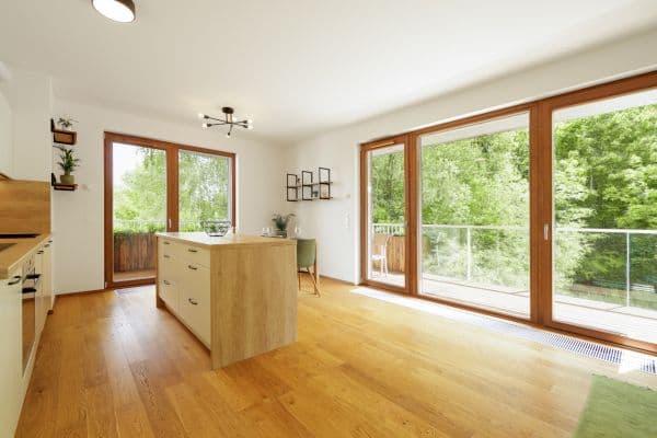 Prenájom bytu 3-izbový 83 m², Naskové, Praha Prenájom bytu 3-izbový 83 m², Naskové, Praha