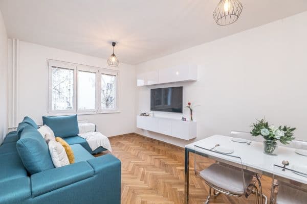 Prenájom bytu 2-izbový 51 m², Sečská, Praha Prenájom bytu 2-izbový 51 m², Sečská, Praha