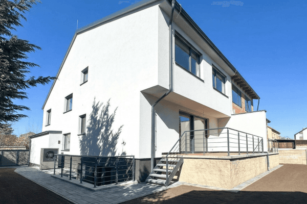 Predaj domu 257 m², pozemek 292 m², Lipovická, Praha Predaj domu 257 m², pozemek 292 m², Lipovická, Praha