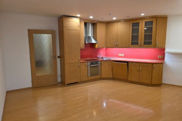 Prenájom bytu 2-izbový 40 m², Kostomlatská, Praha Prenájom bytu 2-izbový 40 m², Kostomlatská, Praha