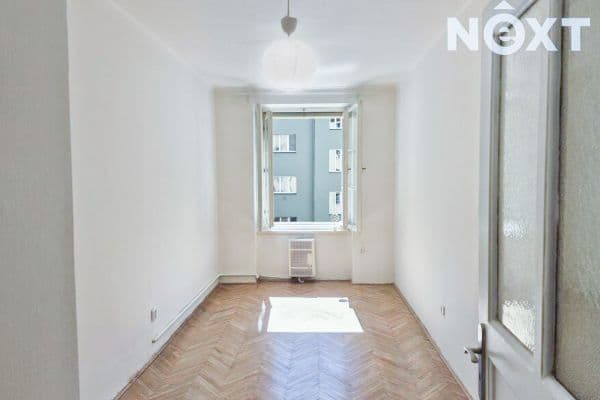Prenájom bytu 2-izbový 64 m², Žerotínova, Praha Prenájom bytu 2-izbový 64 m², Žerotínova, Praha