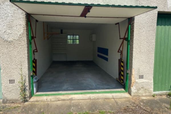 Prenájom garáže 18 m², Psárská, Praha Prenájom garáže 18 m², Psárská, Praha