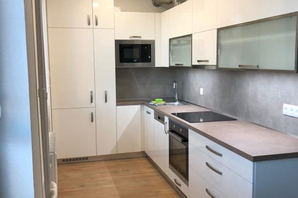 Prenájom bytu 2-izbový 56 m², Vítězslava Nezvala, Trutnov Prenájom bytu 2-izbový 56 m², Vítězslava Nezvala, Trutnov