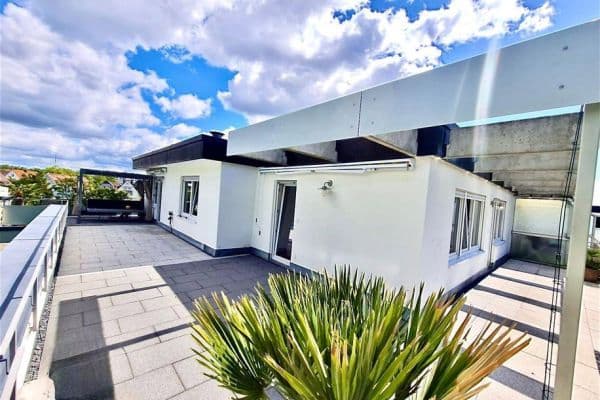 Predaj bytu 3-izbový 90 m², Friedrichshafen, Bádensko-Wurttembersko Predaj bytu 3-izbový 90 m², Friedrichshafen, Bádensko-Wurttembersko