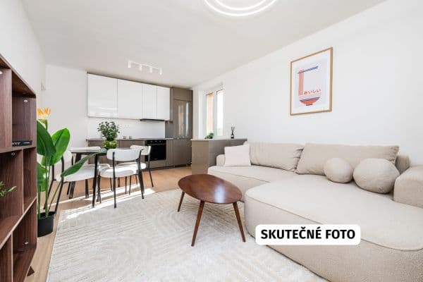 Predaj bytu 4-izbový 83 m², Čeljabinská, Praha Predaj bytu 4-izbový 83 m², Čeljabinská, Praha