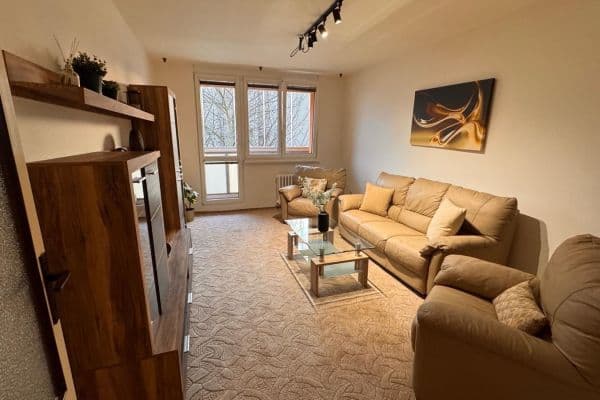 Prenájom bytu 3-izbový 68 m², Korunní, Ostrava Prenájom bytu 3-izbový 68 m², Korunní, Ostrava
