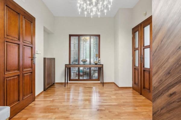 Predaj bytu 4-izbový 130 m², Nebozízek, Karlovy Vary, Karlovarský kraj Predaj bytu 4-izbový 130 m², Nebozízek, Karlovy Vary, Karlovarský kraj