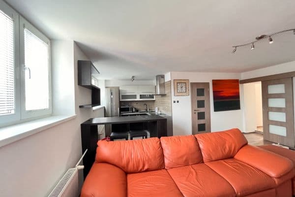 Prenájom bytu 2-izbový 52 m², Jilemnického, Košice Prenájom bytu 2-izbový 52 m², Jilemnického, Košice