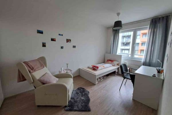 Prenájom bytu 2-izbový 62 m², K Metru, Prague Prenájom bytu 2-izbový 62 m², K Metru, Prague