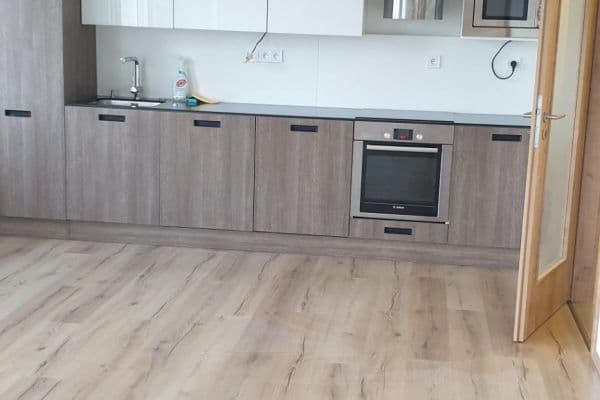 Prenájom bytu 2-izbový 62 m², Armádní, Milovice Prenájom bytu 2-izbový 62 m², Armádní, Milovice