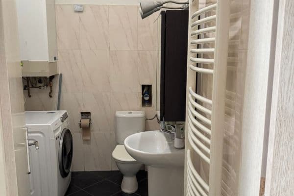 Prenájom bytu 2-izbový 35 m², Umělecká, Praha Prenájom bytu 2-izbový 35 m², Umělecká, Praha