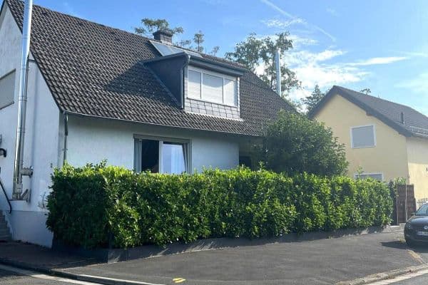 Predaj domu 108 m², pozemek 334 m², Friedrichsdorf Predaj domu 108 m², pozemek 334 m², Friedrichsdorf