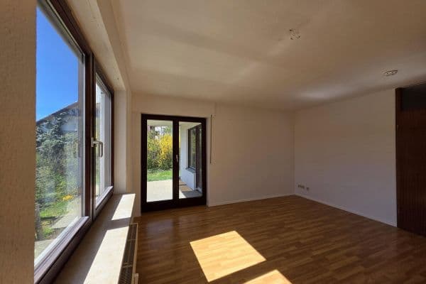 Predaj bytu 2-izbový 61 m², Leonberg Predaj bytu 2-izbový 61 m², Leonberg