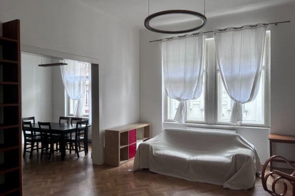 Prenájom bytu 4-izbový 94 m², Pštrossova, Praha Prenájom bytu 4-izbový 94 m², Pštrossova, Praha