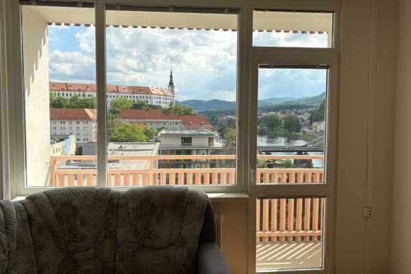 Prenájom bytu 2-izbový 56 m², Karla Čapka, Děčín Prenájom bytu 2-izbový 56 m², Karla Čapka, Děčín