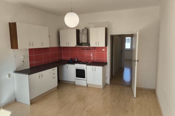 Prenájom bytu 2-izbový 51 m², Masarykova třída, Olomouc Prenájom bytu 2-izbový 51 m², Masarykova třída, Olomouc
