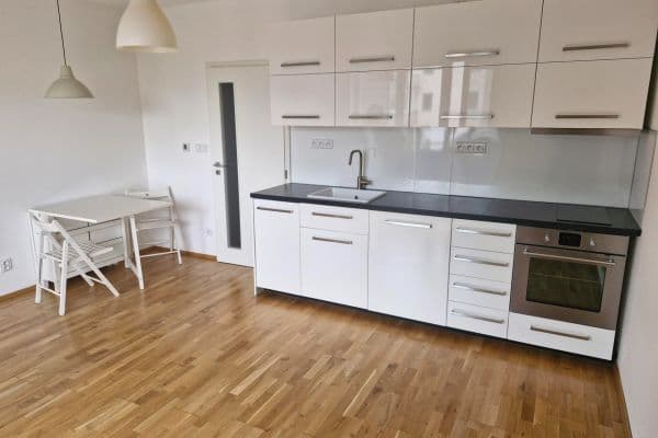 Prenájom bytu 1-izbový 32 m², Čechova, Poděbrady Prenájom bytu 1-izbový 32 m², Čechova, Poděbrady