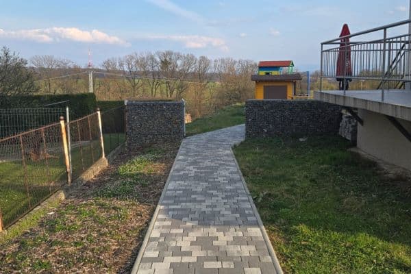 Prenájom nebytového priestoru 150 m², Výstavní, Děhylov Prenájom nebytového priestoru 150 m², Výstavní, Děhylov