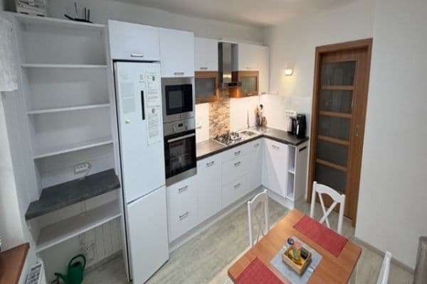 Prenájom bytu 2-izbový 65 m², Nábřeží, Luhačovice Prenájom bytu 2-izbový 65 m², Nábřeží, Luhačovice