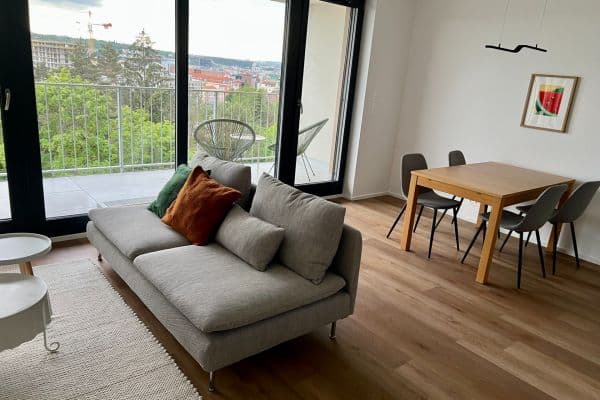 Prenájom bytu 2-izbový 60 m², Pod Krocínkou, Praha Prenájom bytu 2-izbový 60 m², Pod Krocínkou, Praha