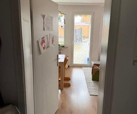Prenájom bytu 4-izbový 85 m², Mozartstr. 2, Braunschweig, Dolné Sasko Prenájom bytu 4-izbový 85 m², Mozartstr. 2, Braunschweig, Dolné Sasko