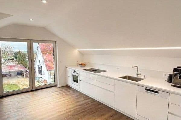 Prenájom bytu 3-izbový 93 m², Lauingen Prenájom bytu 3-izbový 93 m², Lauingen
