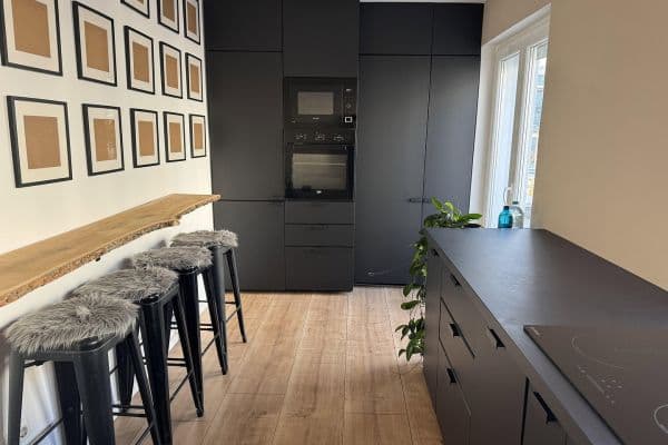 Prenájom bytu 3-izbový 85 m², Frankfurt am Main Prenájom bytu 3-izbový 85 m², Frankfurt am Main