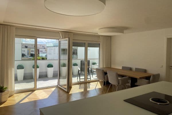 Predaj bytu 3-izbový 89 m², Friedrichshofener Str. 65D, Ingolstadt, Bavorsko Predaj bytu 3-izbový 89 m², Friedrichshofener Str. 65D, Ingolstadt, Bavorsko