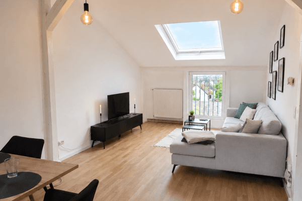 Prenájom bytu 3-izbový 74 m², Königsteiner Straße 40d, Frankfurt am Main Prenájom bytu 3-izbový 74 m², Königsteiner Straße 40d, Frankfurt am Main