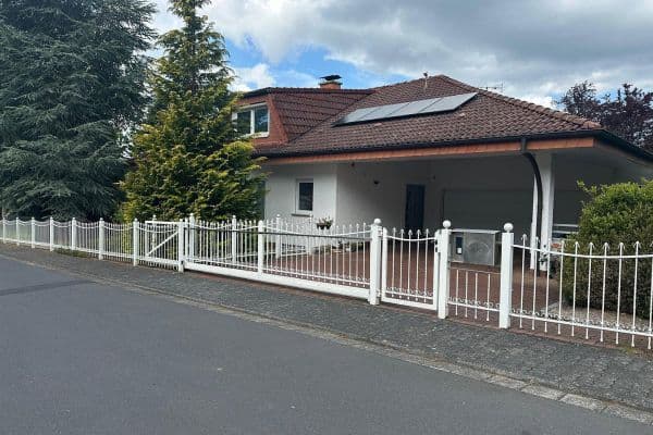 Predaj domu 240 m², pozemek 992 m², Weyerbusch Predaj domu 240 m², pozemek 992 m², Weyerbusch