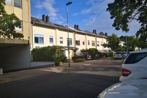 Predaj domu 163 m², pozemek 174 m², Neu-Isenburg Predaj domu 163 m², pozemek 174 m², Neu-Isenburg