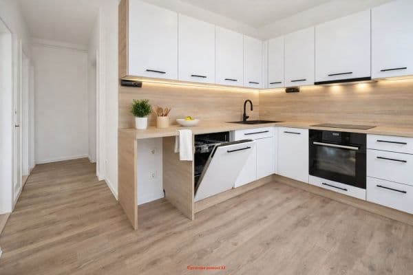 Prenájom bytu 3-izbový 67 m², Resslova, Havířov-Město Prenájom bytu 3-izbový 67 m², Resslova, Havířov-Město