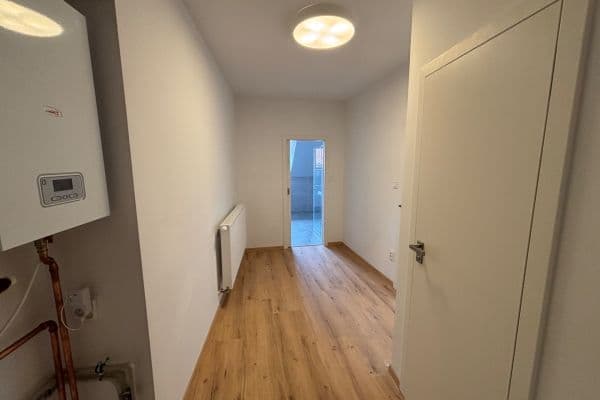 Prenájom bytu 2-izbový 85 m², Tylova, Pardubice Prenájom bytu 2-izbový 85 m², Tylova, Pardubice
