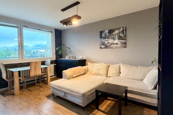 Prenájom bytu 3-izbový 79 m², Šejbalové, Praha Prenájom bytu 3-izbový 79 m², Šejbalové, Praha