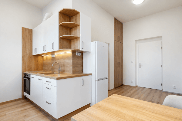Prenájom bytu 2-izbový 37 m², Boleslavova, Praha Prenájom bytu 2-izbový 37 m², Boleslavova, Praha