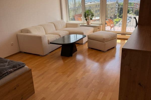 Prenájom bytu 6-izbový 158 m², Chotovická, Praha Prenájom bytu 6-izbový 158 m², Chotovická, Praha