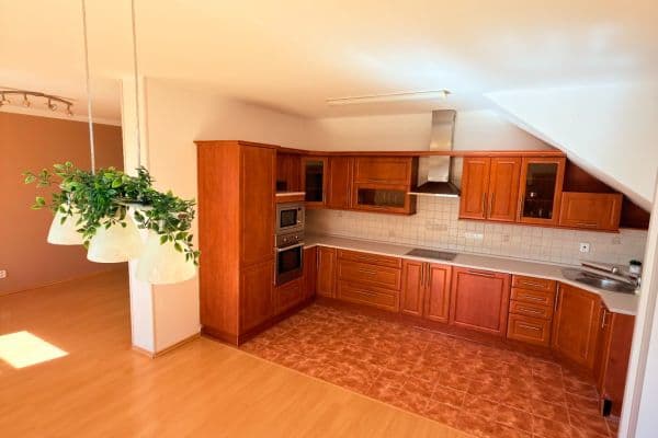 Predaj bytu 4-izbový 122 m², U Trojice, České Budějovice, Jihočeský kraj Predaj bytu 4-izbový 122 m², U Trojice, České Budějovice, Jihočeský kraj
