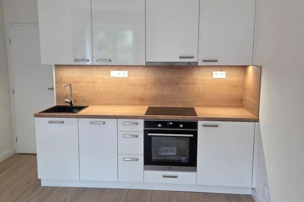 Prenájom bytu 1-izbový 24 m², Pivovarnická, Praha Prenájom bytu 1-izbový 24 m², Pivovarnická, Praha
