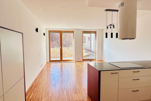 Prenájom bytu 3-izbový 77 m², Pod Hliništěm, Praha Prenájom bytu 3-izbový 77 m², Pod Hliništěm, Praha