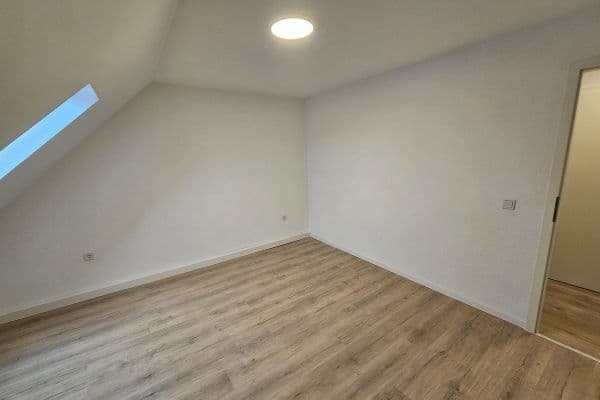 Prenájom bytu 3-izbový 58 m², Brückenstraße 26, Schiffweiler Prenájom bytu 3-izbový 58 m², Brückenstraße 26, Schiffweiler